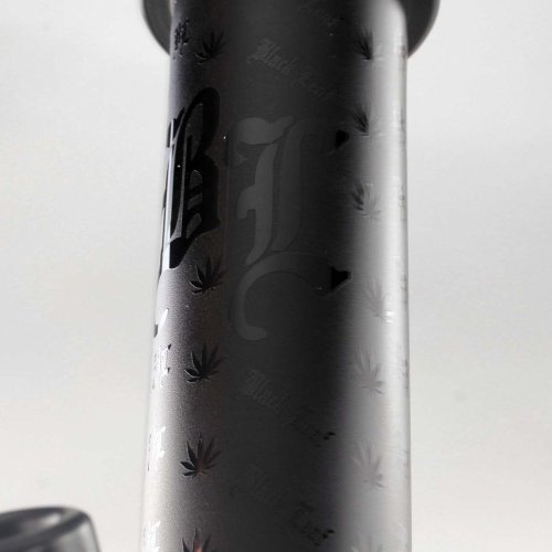 Black Leaf Cylinderbong